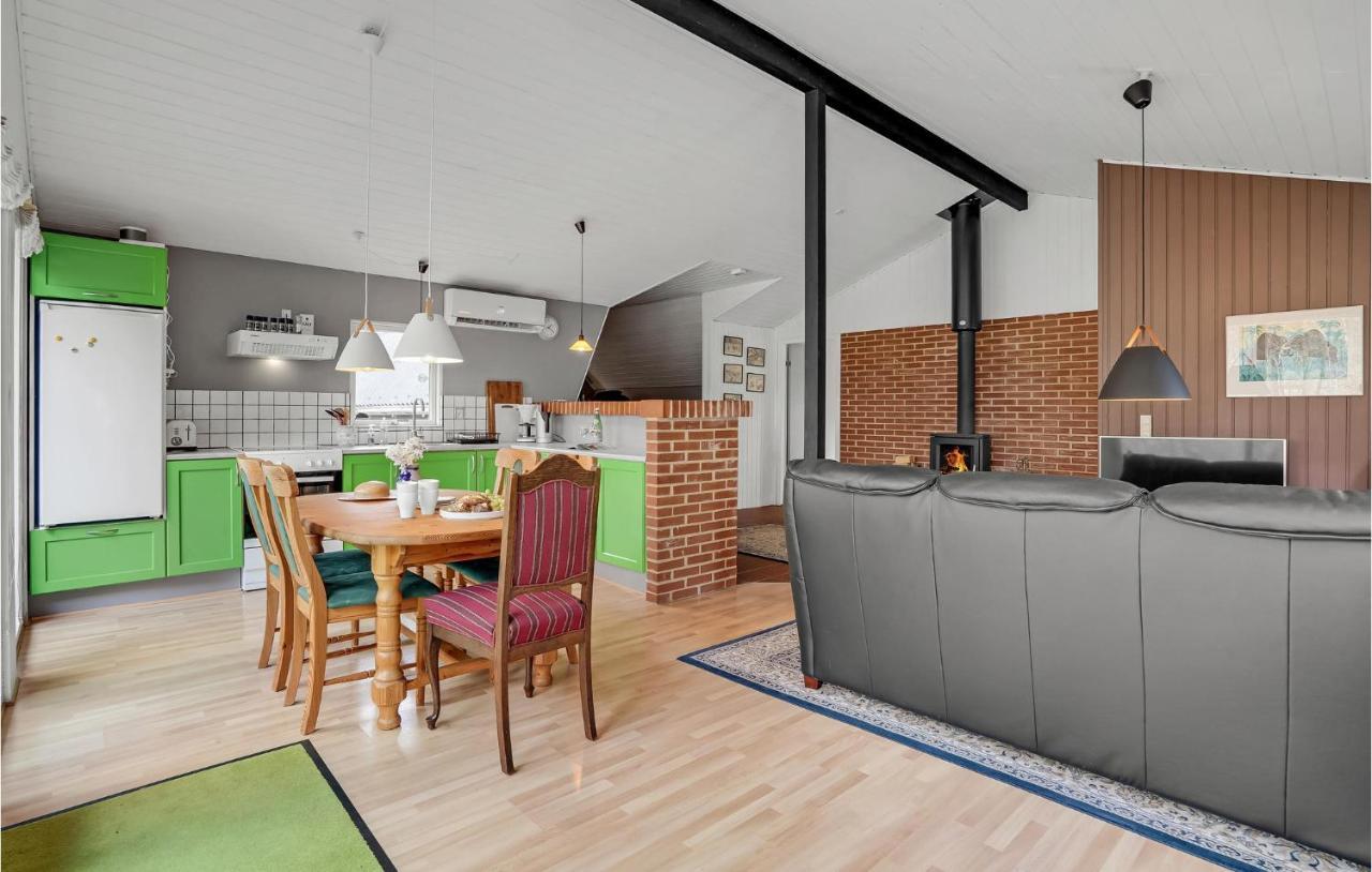 Beautiful Home In Herning With Kitchen Extérieur photo