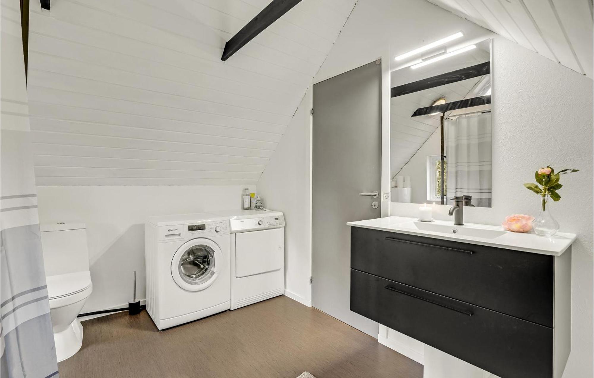 Beautiful Home In Herning With Kitchen Extérieur photo